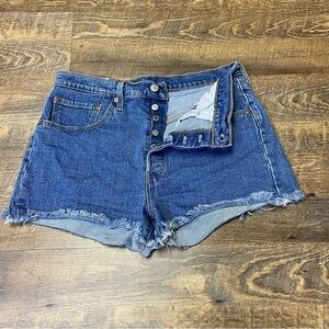 Levi's 501 Denim Cut Off Jean Shorts Women's Size 31 Raw Hem Booty Button Fly